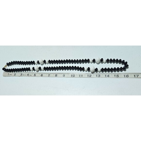 Vintage Elegant Black White Beaded Necklace Retro 50s 60s Fashion Jewelry Women - Picture 3 of 4